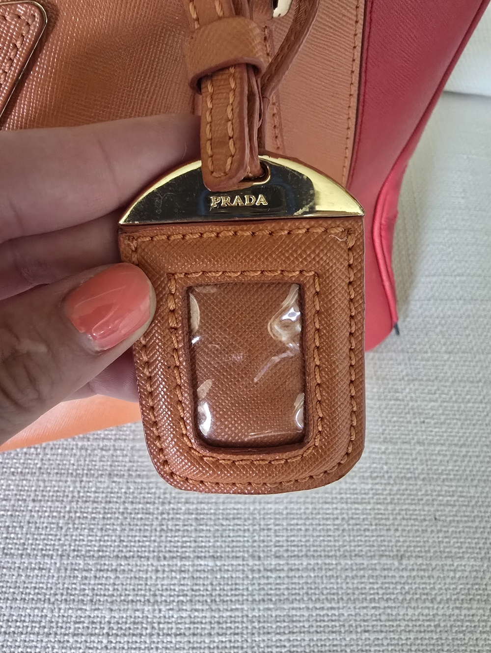 Prada bicolor saffiano leather tote bag w crossbody strap - Picture 3 of 16